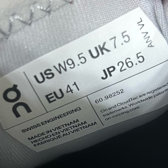 On Running Wmns Cloud X 3 'Ivory Alloy' Sz. 9.5 - Picture 10 of 10